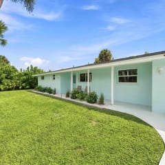 105 A-B Riverview