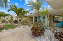 414 Devonshire Ln