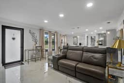 440 Glengary Cir