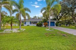 1236 Fleetwood Dr NW