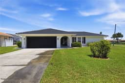 1933 Fairview Dr - Image 2
