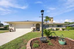 1050 Oleander St. - Image 4
