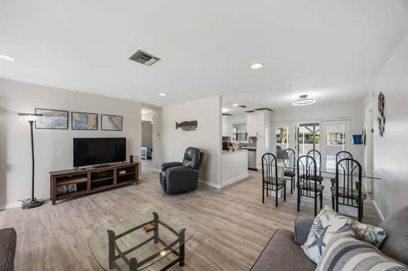 13578 Martha Ave