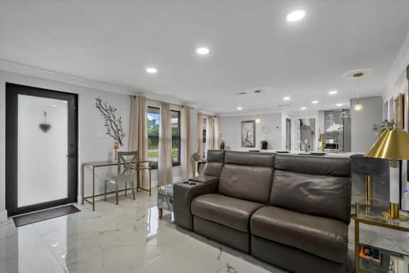 440 Glengary Cir