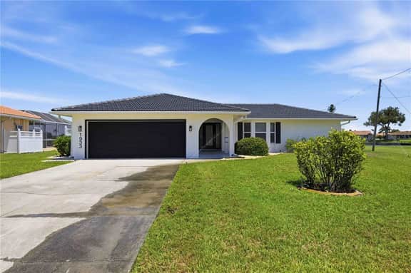 1933 Fairview Dr - Image 2