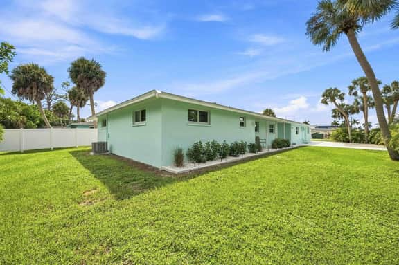 105 A-B Riverview - Image 2